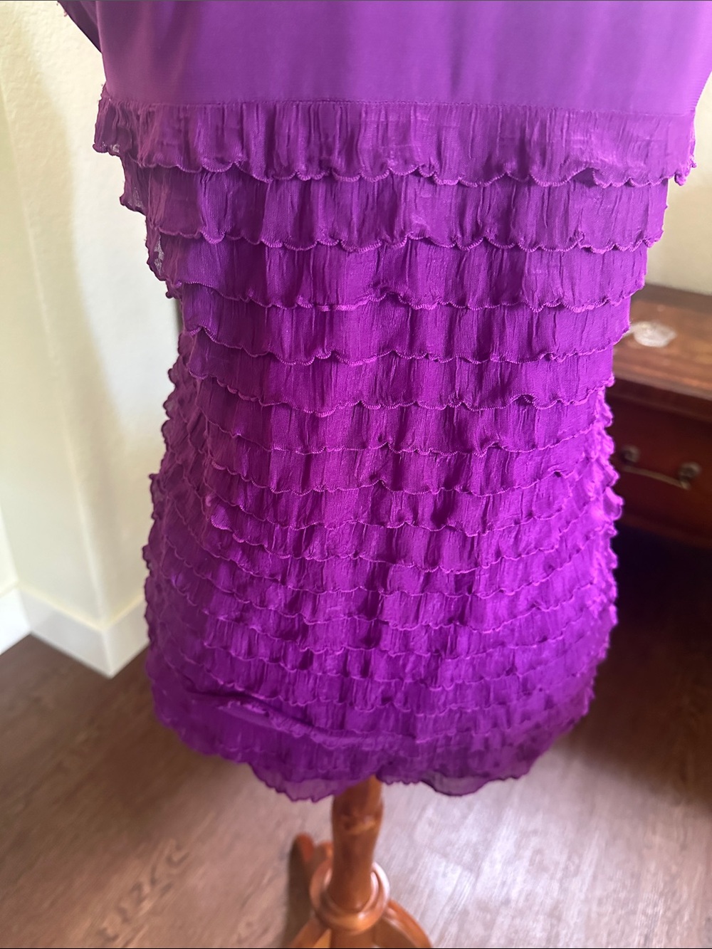 Purple Ruffle Sleeveless Blouse - Picture 3 of 5